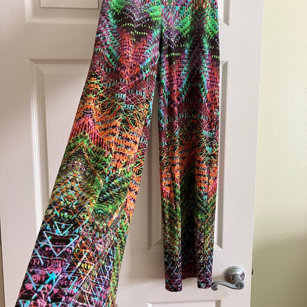 Multi color Palazzo pants. Wide elastic waist.